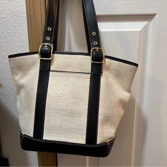 Coach Medium Tote - Picture 2 of 13